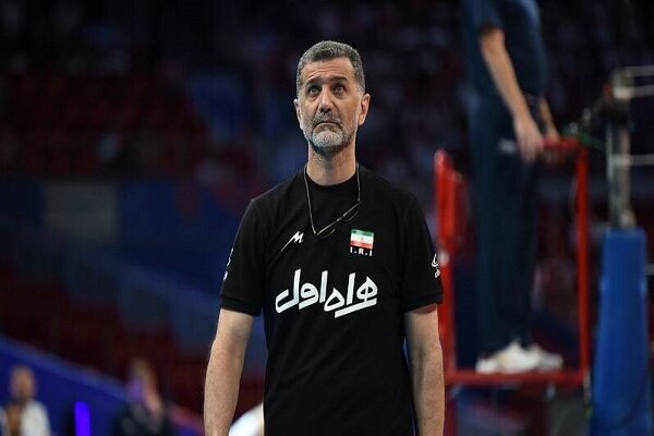 تماشاگران سنگ تمام گذاشتند/از عملکرد بازیکنانم رضایت دارم