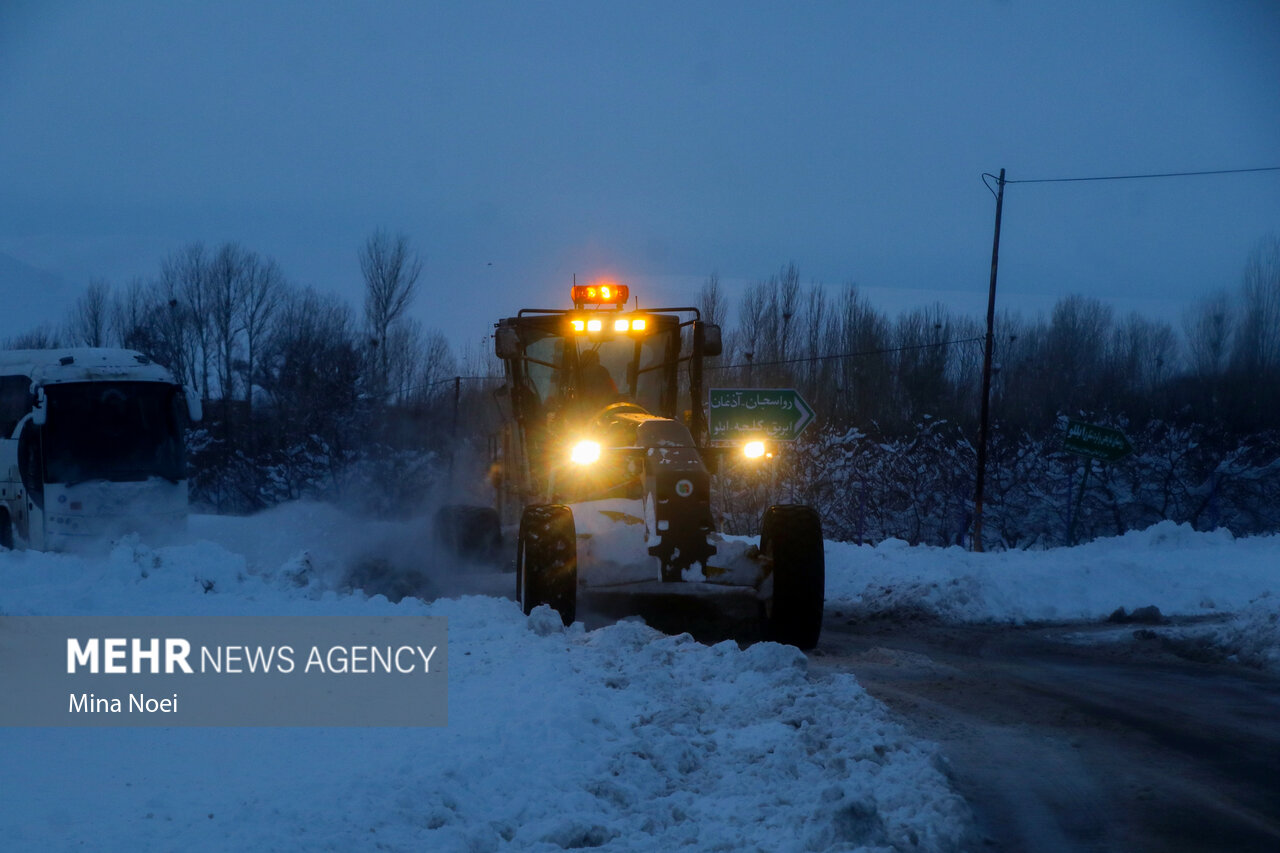 تمام محورهای مواصلاتی آذربایجان غربی باز است؛ کولاک در ۱۰محور مواصلاتی