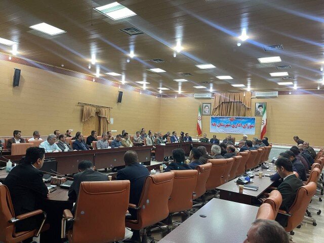 تمام مرخصی و ماموریت‌های کارمندان دولت لغو می‌شود