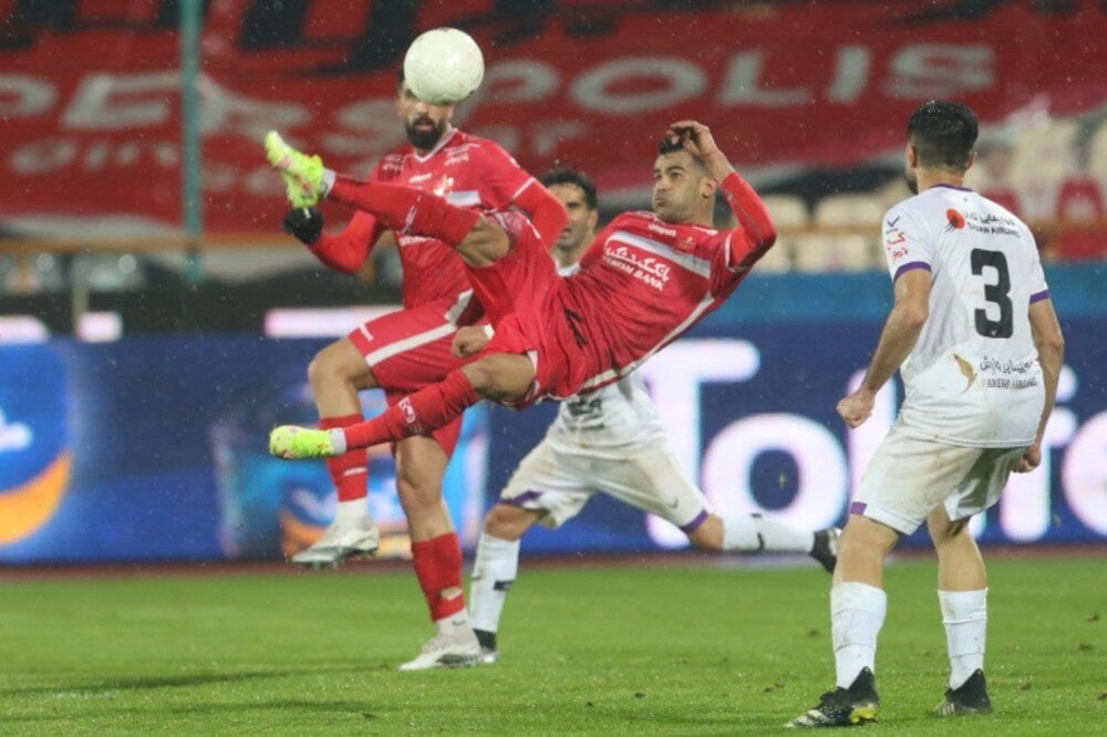 تمدید قرارداد مهاجم مصدوم پرسپولیس