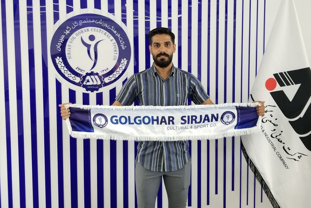 تمدید قرارداد کاپیتان و مهاجم گل گهر سیرجان