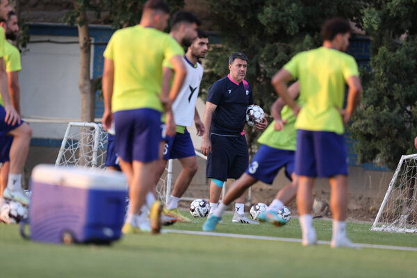 تمرکز استقلال بر روی برد است/ نفت آبادان به شوک نیازداشت