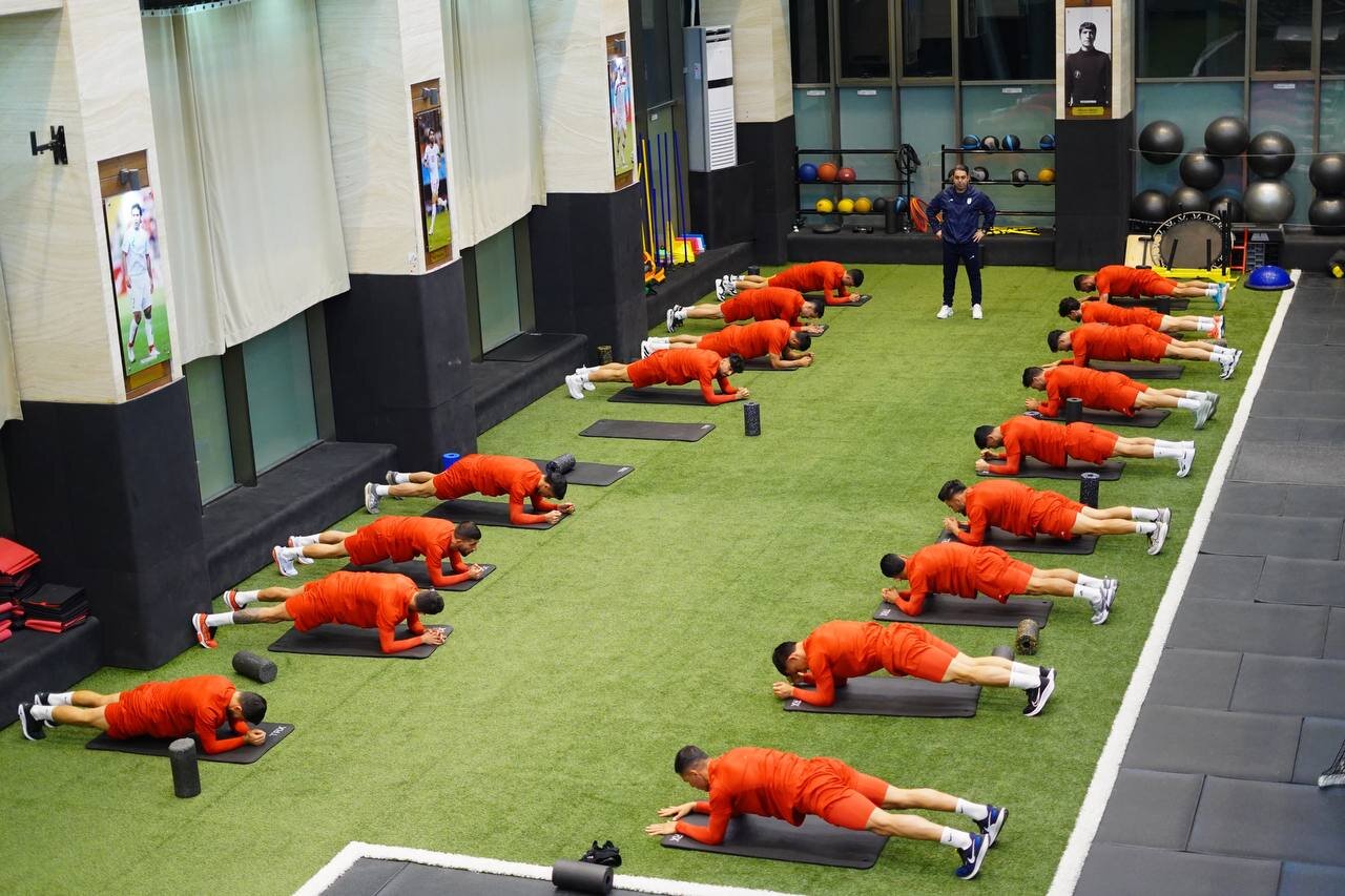 تمرین تیم ملی فوتبال ایران برگزار شد؛ پرواز به فردا موکول شد