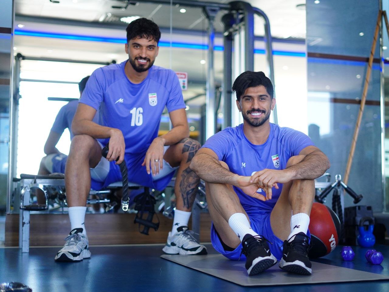تمرین صبح تیم ملی فوتبال در سالن وزنه