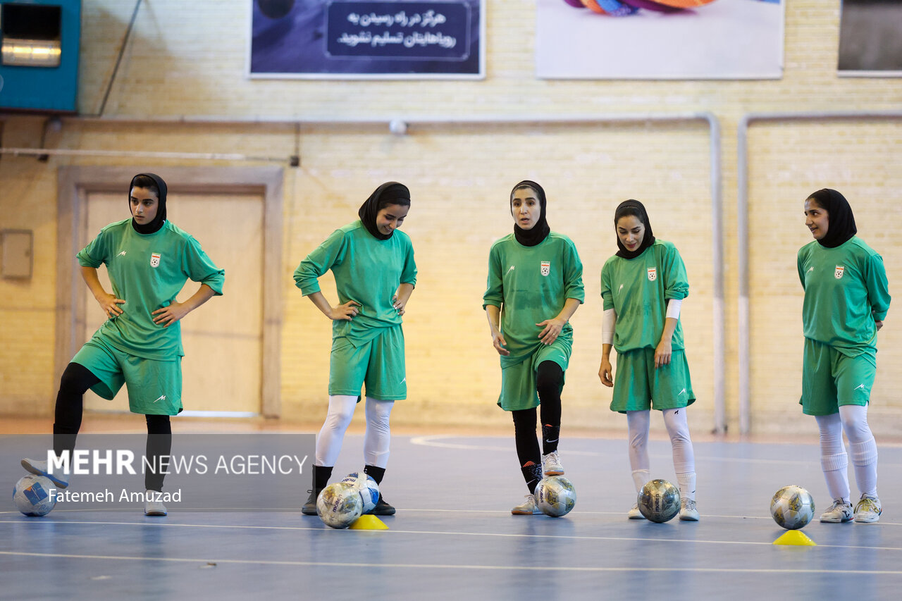 تمرین فشرده و هدفمند ملیپوشان در سالن فوتسال