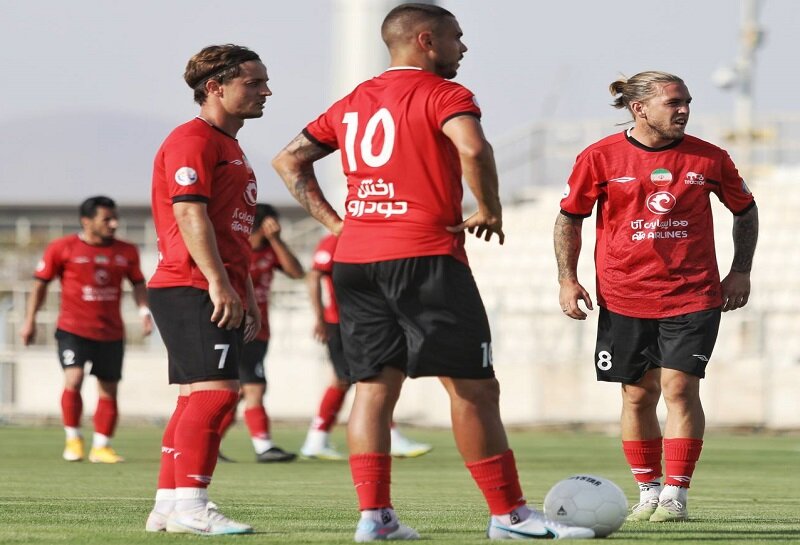 تمرینات آماده سازی تیم فوتبال تراکتور