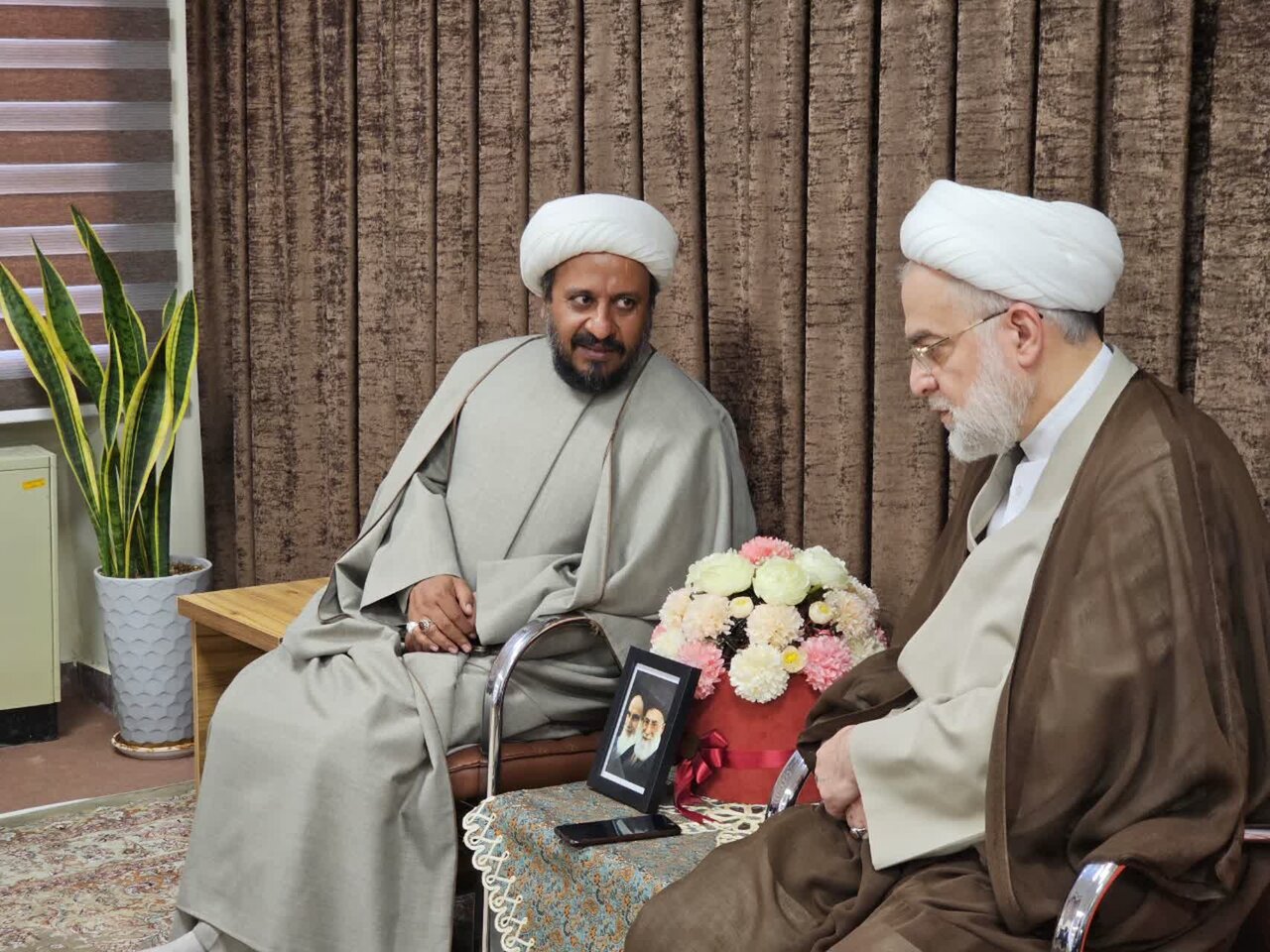 تواضع،خوش اخلاقی و مهربانی سه مولفه برای محبوب شدن انسانهااست