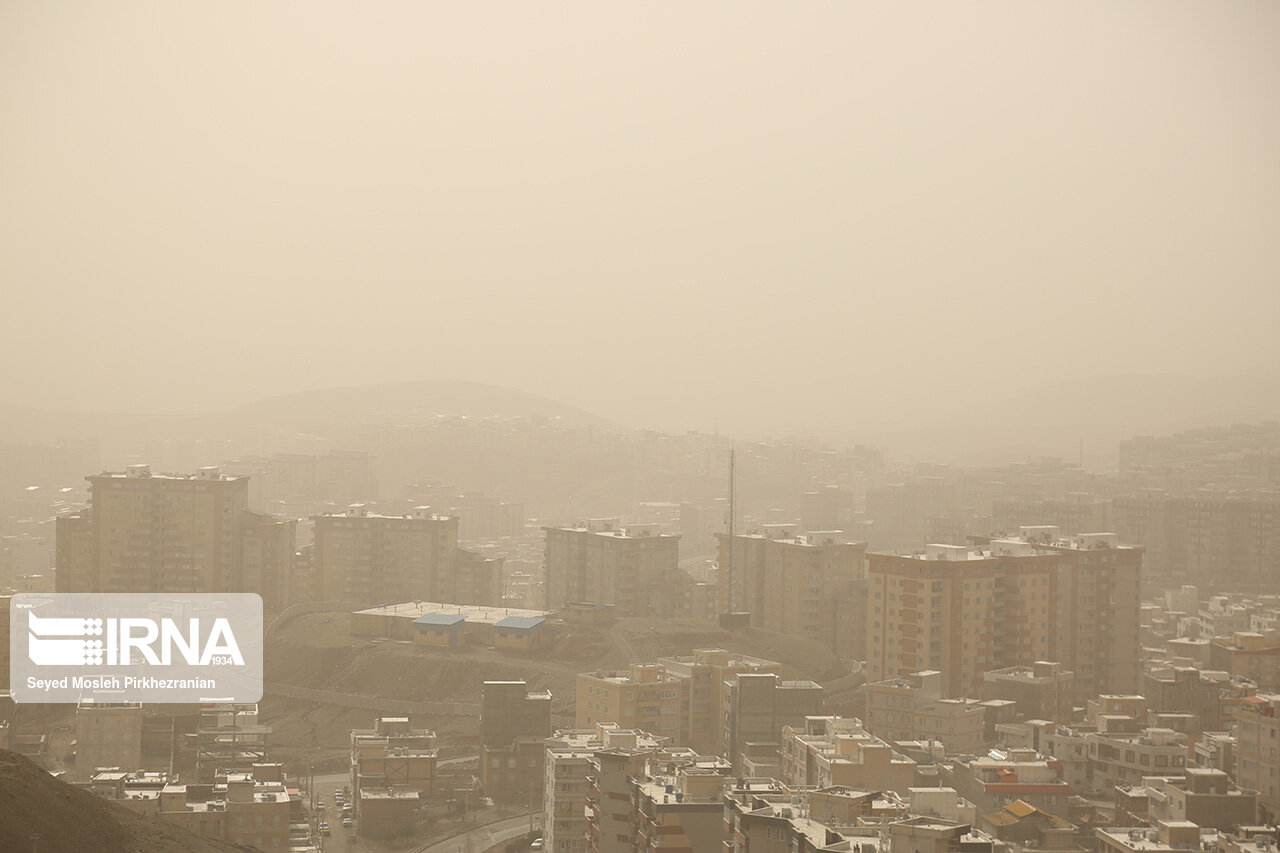 توده جدید گرد و غبار در راه کردستان است