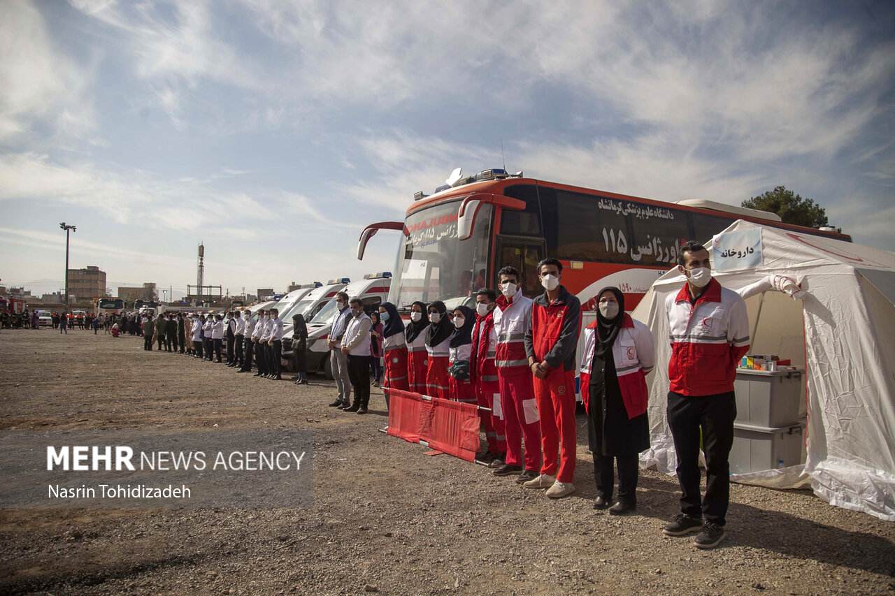 توزیع و برپایی ۱۶۳۵ چادر در میان زلزله زدگان