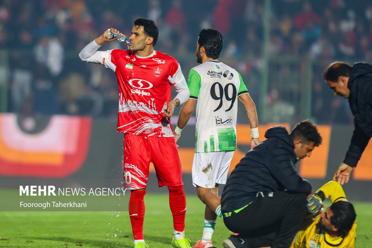 توصیه مربی سابق پرسپولیس به کریم باقری و دلیل گلنزن بودن مهاجمان