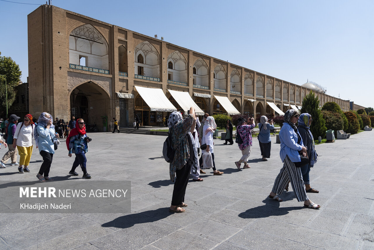 توقع نداشته باشیم گردشگر اروپایی با پیام رسان ملی ارتباطبگیرد