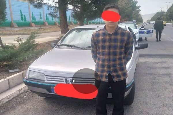 توقیف خودرو با راننده فاقد گواهینامه در شهرستان خمین