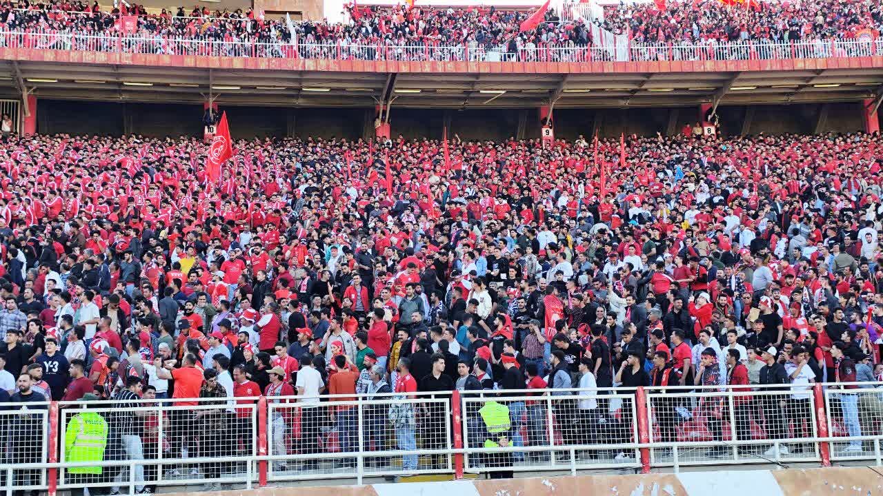 تکمیل ظرفیت ورزشگاه یادگار امام تبریز