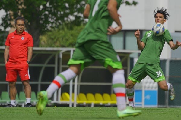 تیم امید حمایت شود اتفاق بزرگی رخ می‌دهد/ مشکل قراردادها حل شد