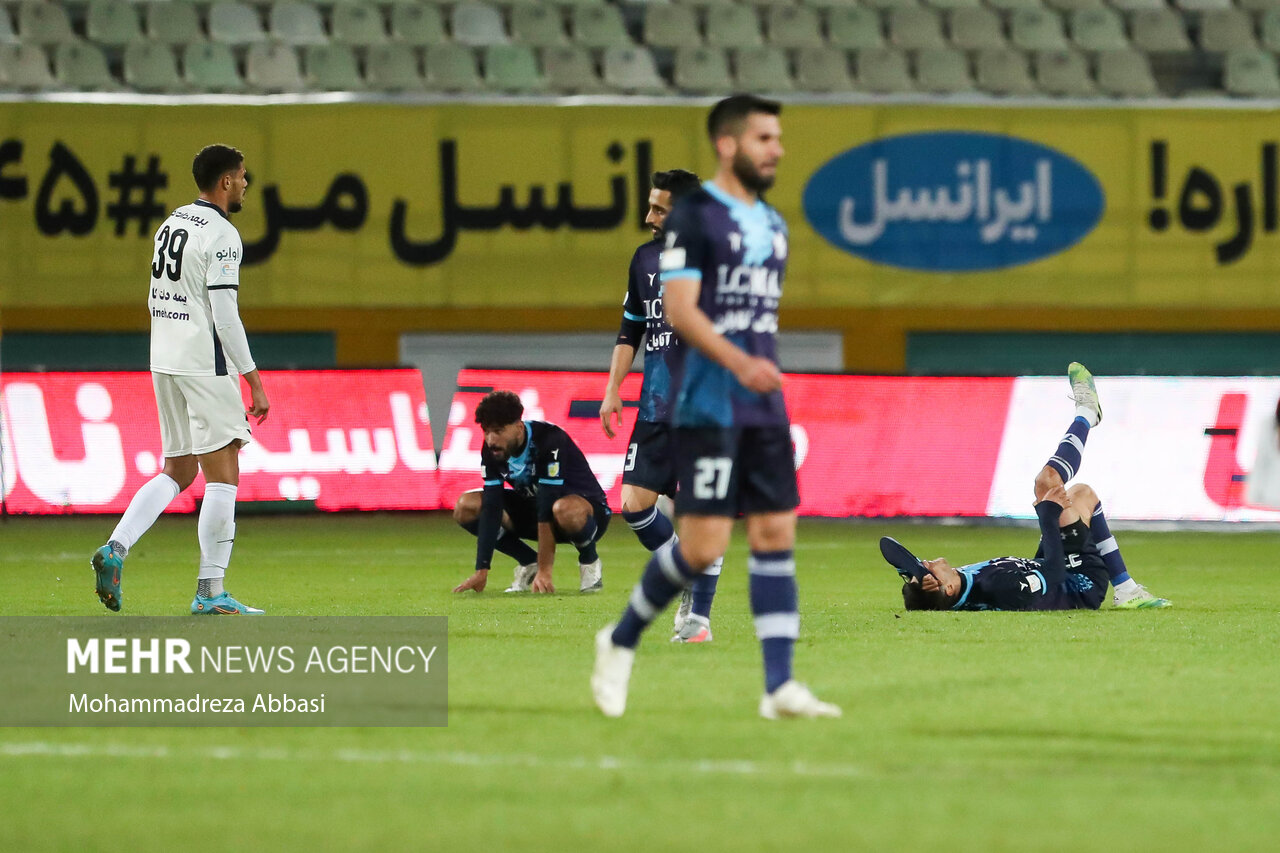 تیم ذوب آهن رقیبی قابل احترام است/ کار سخت پیکان در اصفهان