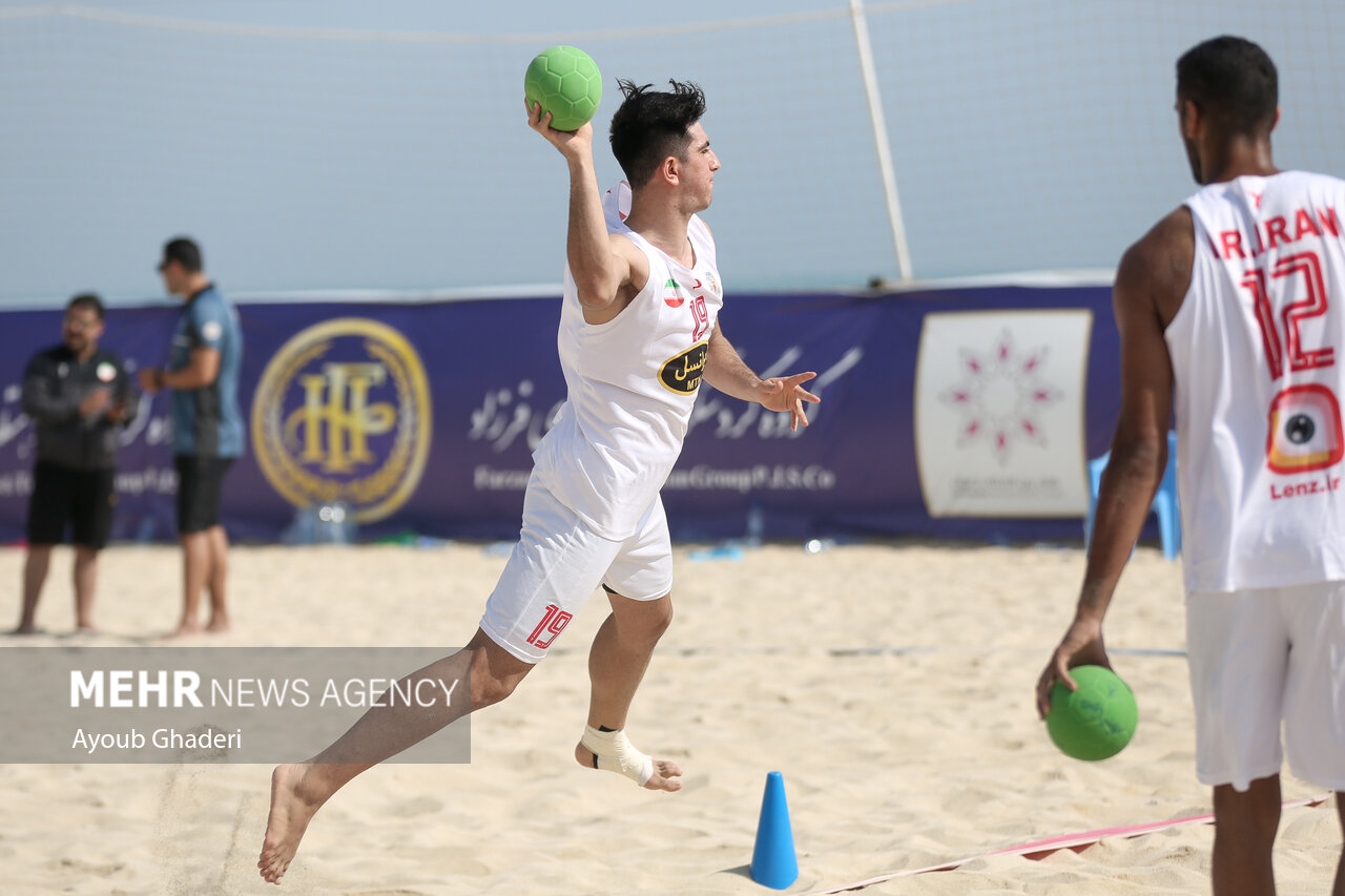 تیم هندبال نوجوانان ایران برابر عمان پیروز شد