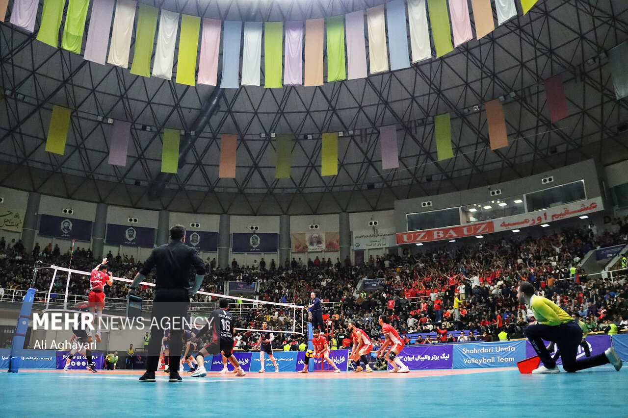 تیم والیبال شهرداری ارومیه برای کسب عنوان سومی به مصاف اردکان می رود