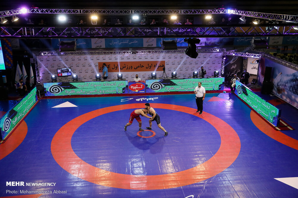 تیم‌های دانشگاه آزاد و جوانان البرز از سد حریفان گذشتند