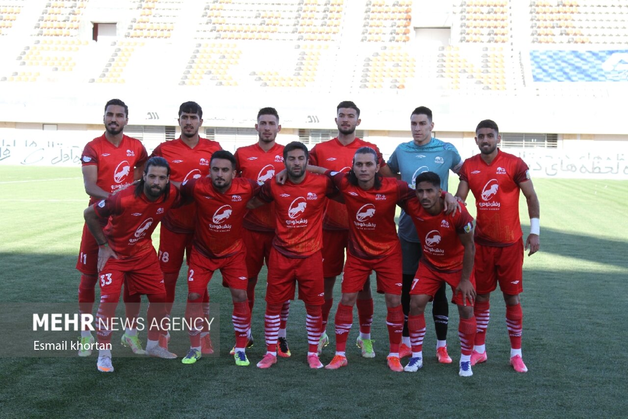 ثبت قرارداد تمامی بازیکنان جدید تراکتور