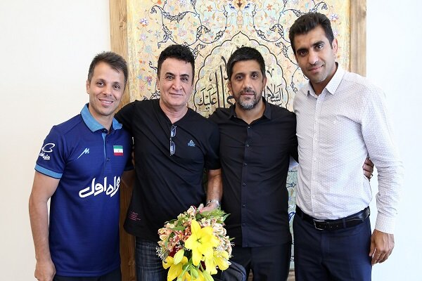 جایزه بهترین مربی آسیا به «آقای خاص» کشتی فرنگی اهداشد