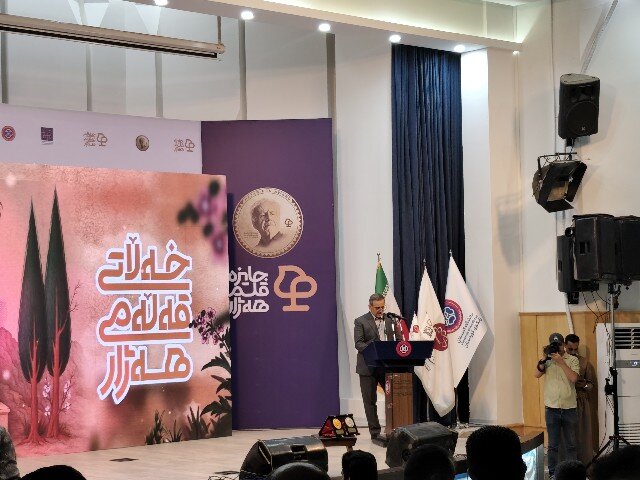 جایزه بین‌المللی «قلم هژار» گامی بلند برای زبان و ادبیات کردی است