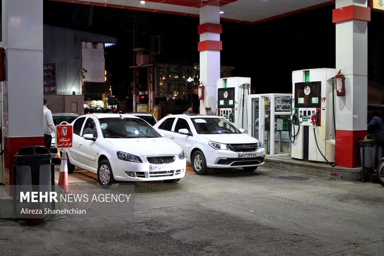 جایگاههای شلوغ کردستان به صورت آفلاین فعالند/بنزین گران نمیشود