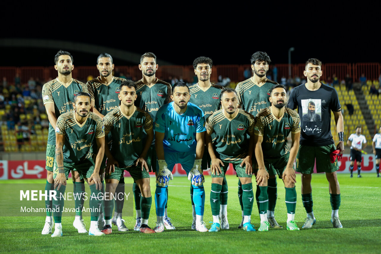 جدال حساس تیم فوتبال شمس آذر با هوادار تهران