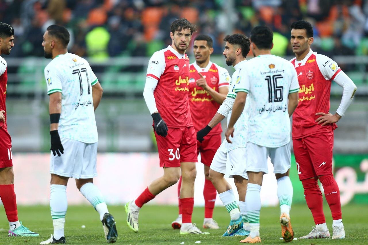 جذابیت بازی در ورزشگاه آزادی را ازدست دادیم/فشارروی تیم ها
بالاست