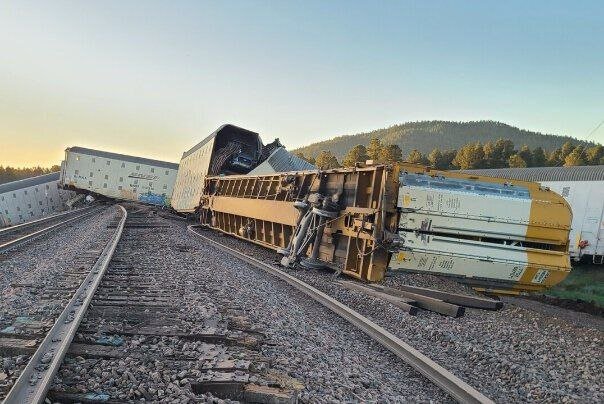 جزییات حادثه قطار باری خوی از زبان معاون امداد و نجات هلال
احمر