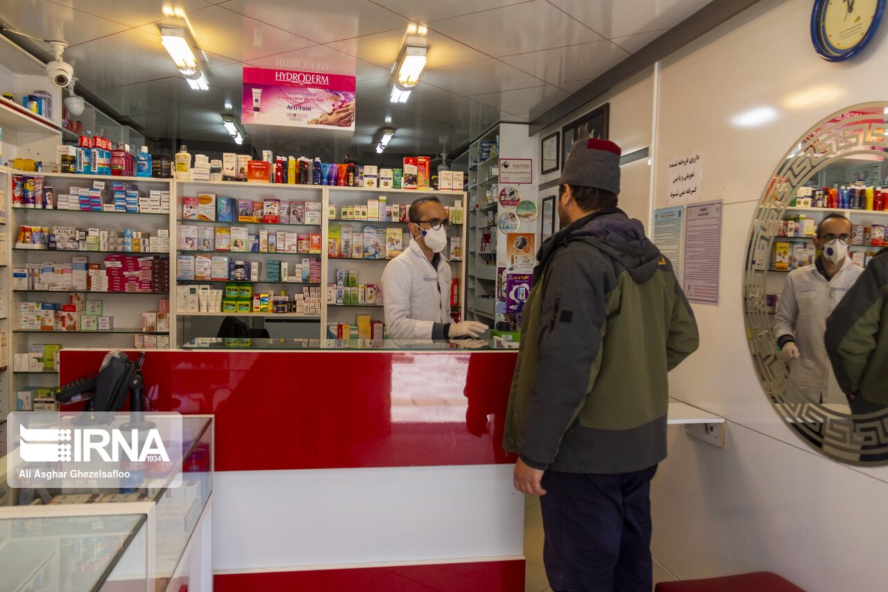 جستوجوی شبانه در داروخانهها؛ بیماران همچنان منتظر