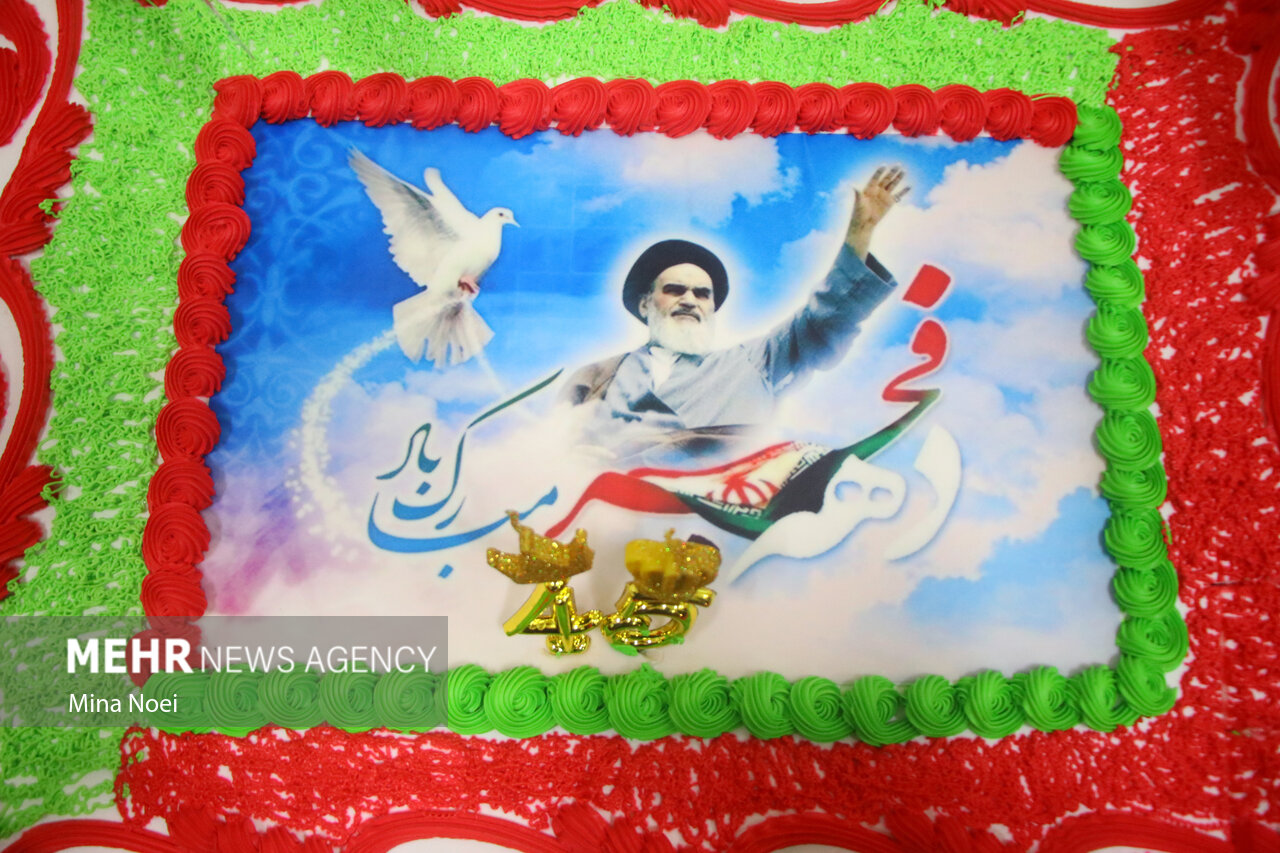 جشن انقلاب در مدارس استان سمنان