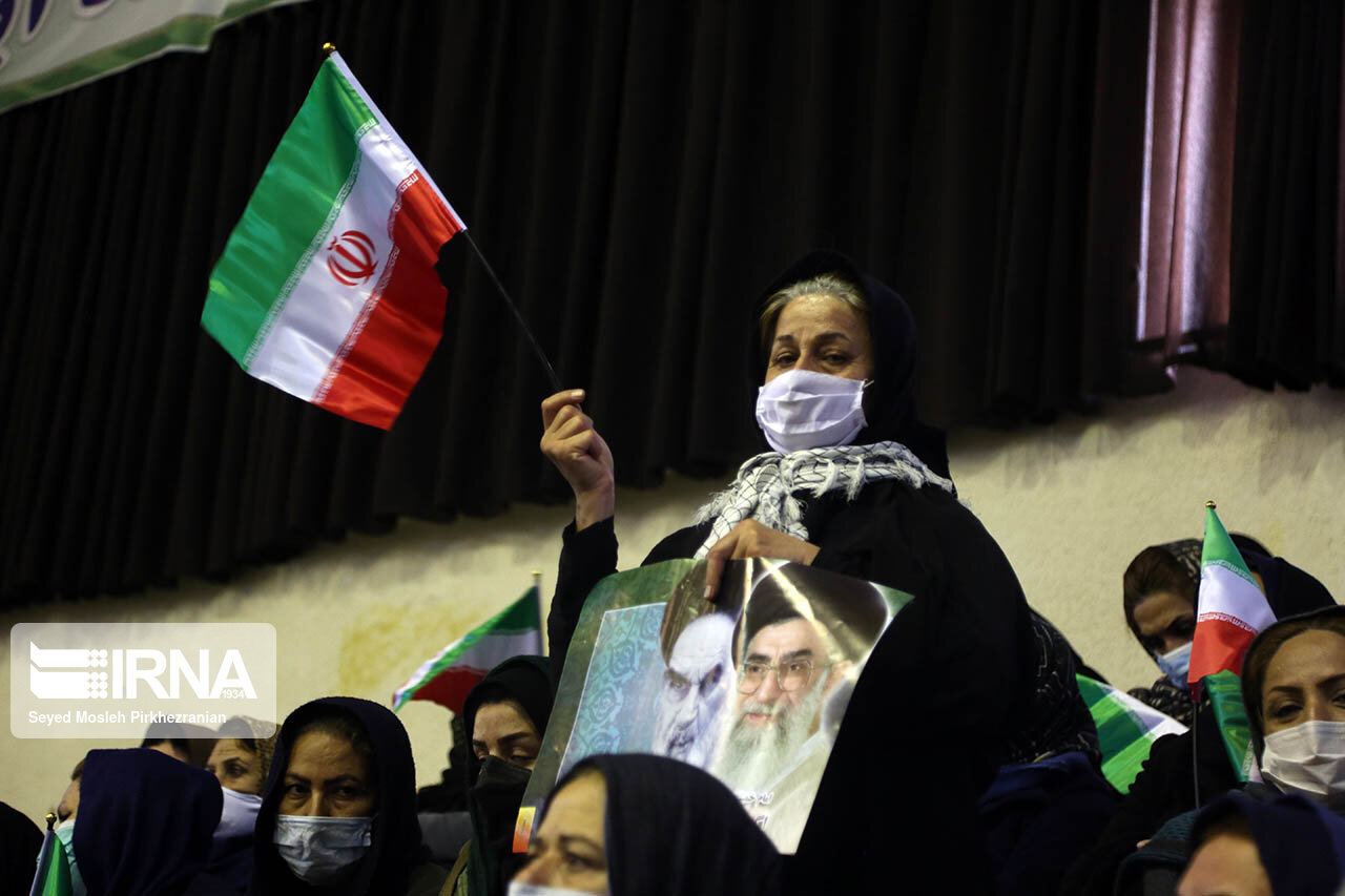 جشن بزرگ انقلاب در سنندج