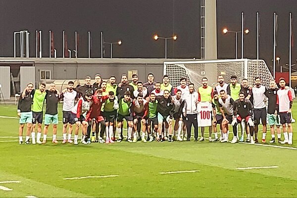 جشن صدتایی برای انصاریفرد/ غیبت یک نفر در تمرین بانشاط