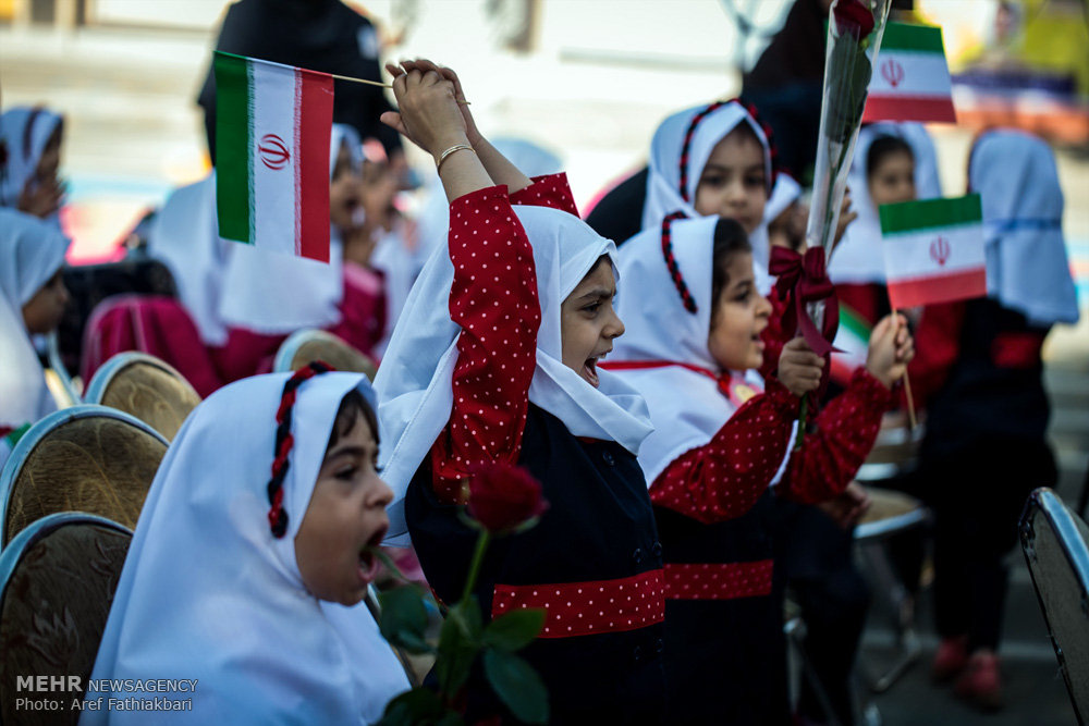 جشن غنچه ها و شکوفه ها در مدارس کشور برگزار شد