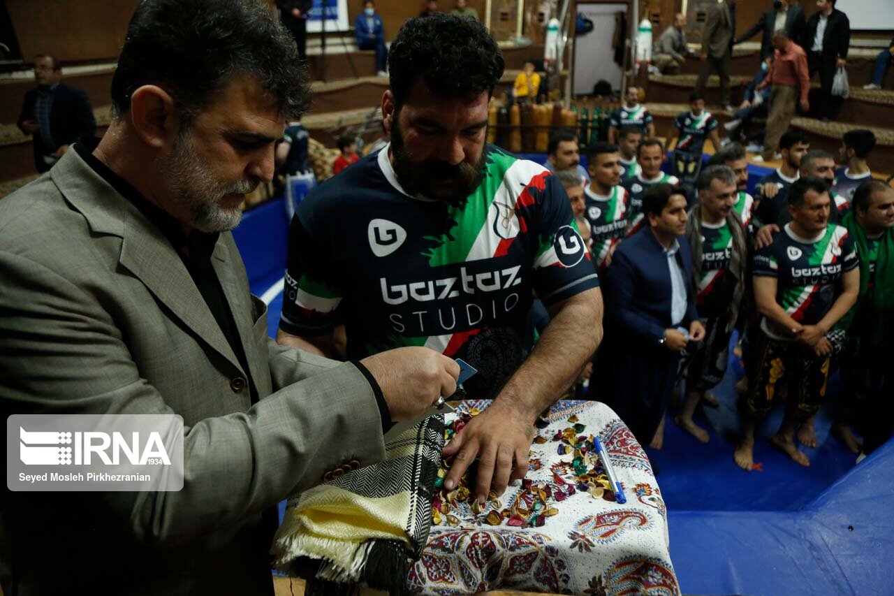 جشن گلریزان برای آزادی زندانیان جرایم غیرعمد در سنندج