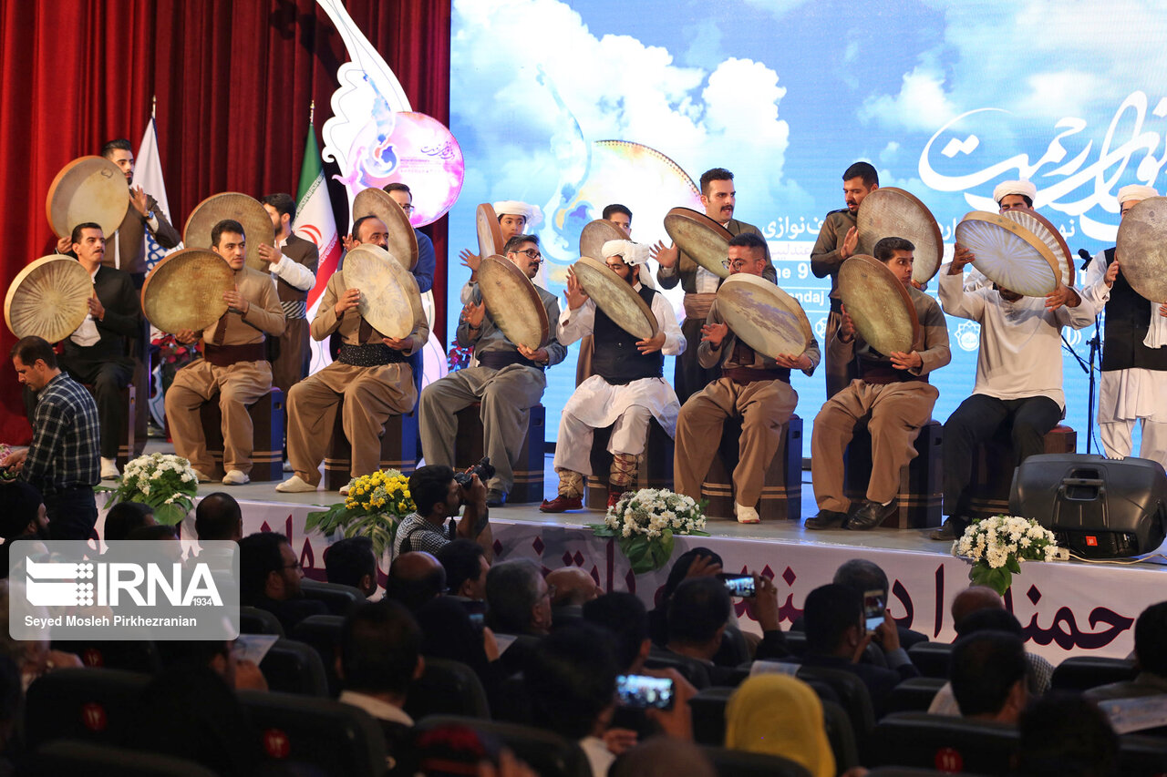 جشنواره دف نوای رحمت محل همگرایی همه اقوام و مذاهب است