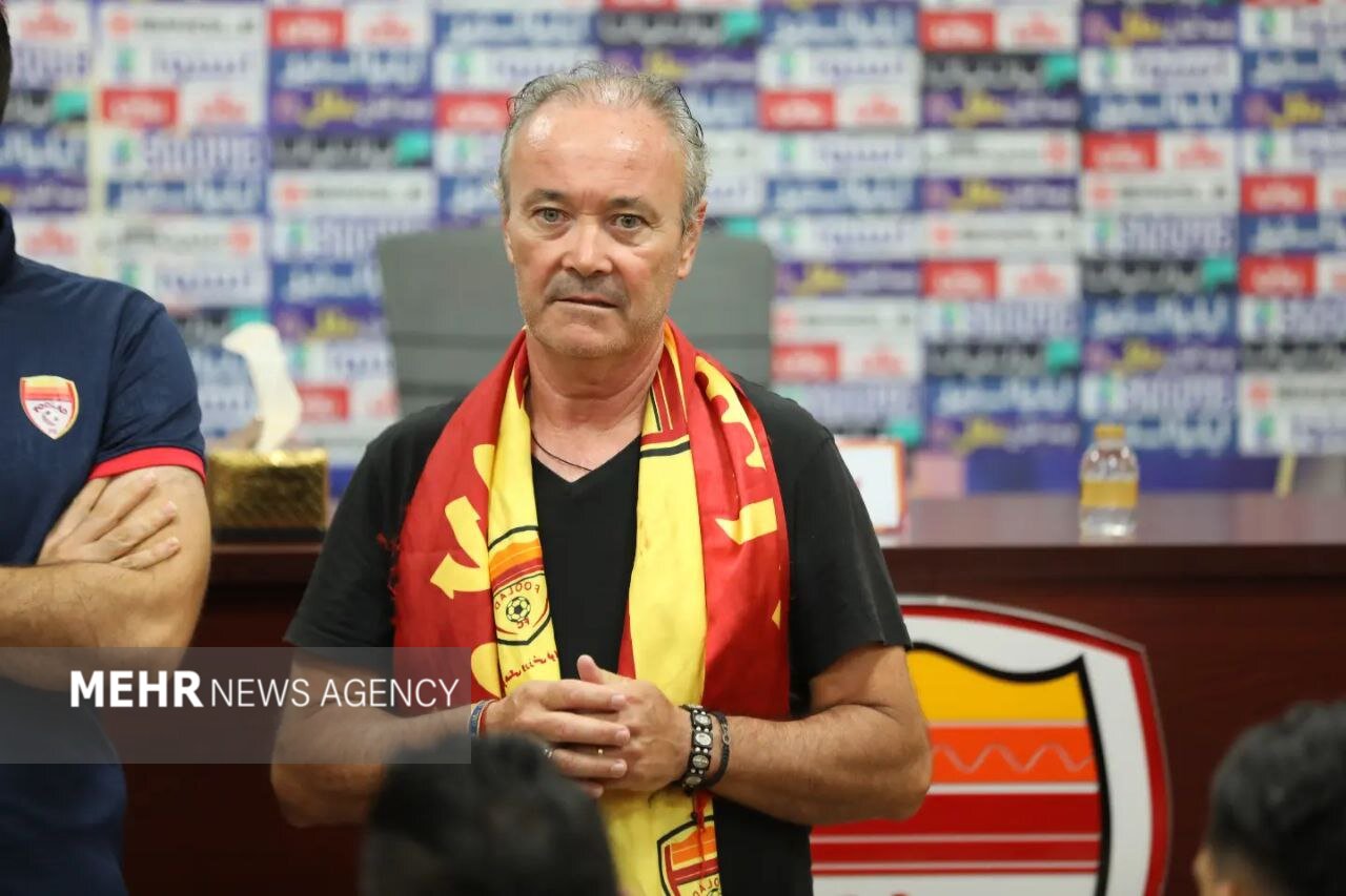 جلسه اضطراری سرپرست مدیرعاملی فولاد با سرمربی اسپانیایی