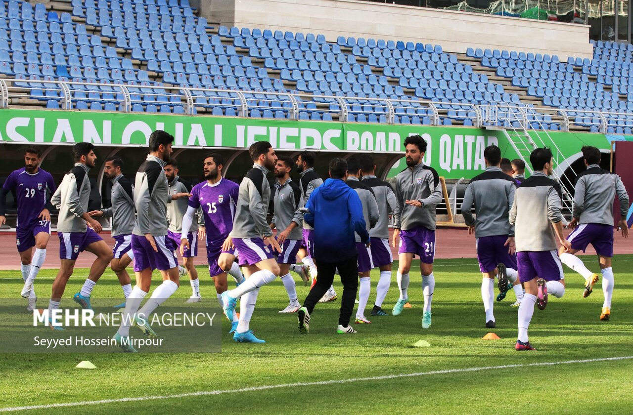 جلسه برای تعیین مدیر تیم ملی فوتبال/ نایب رئیس مسئولیت میگیرد؟