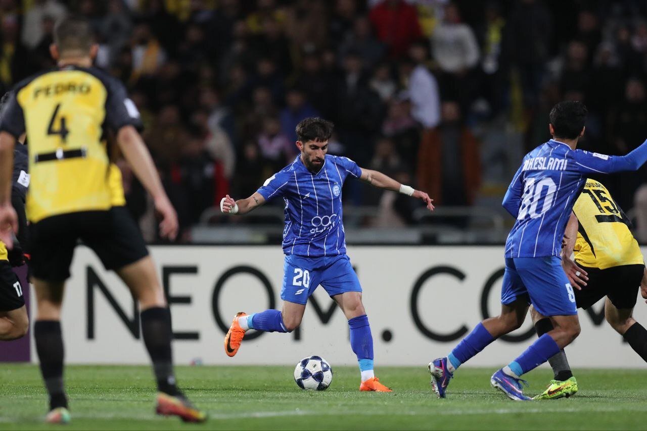 جلسه تصمیم‌گیری استقلالی‌ها در غیاب ساپینتو/ سرمربی ایتالیایی گزینه شد