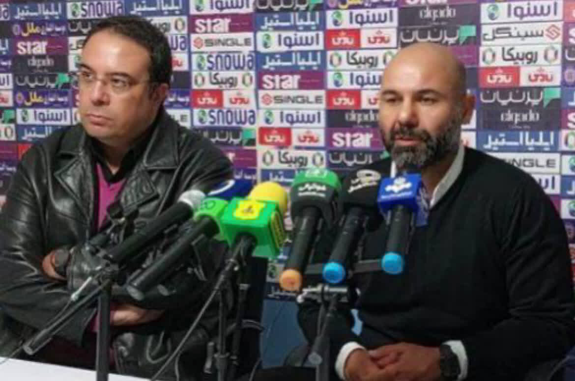 جلسه مدیران استقلال با بختیاری‌زاده/ سهراب در نزدیکی نیمکت آبی‌ها