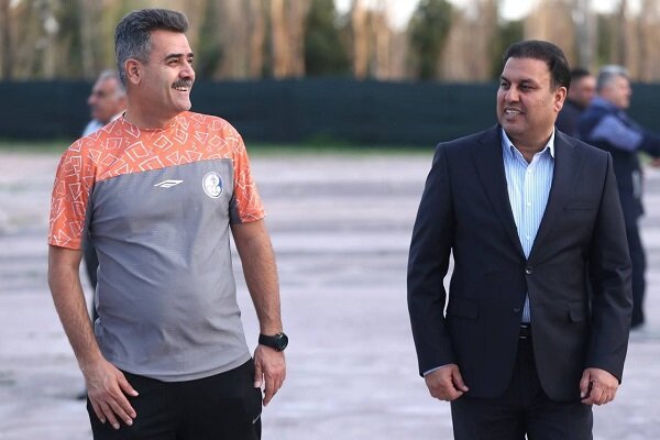 جلسه مدیرعامل و سرمربی استقلال خوزستان پیش از دیدار باپرسپولیس