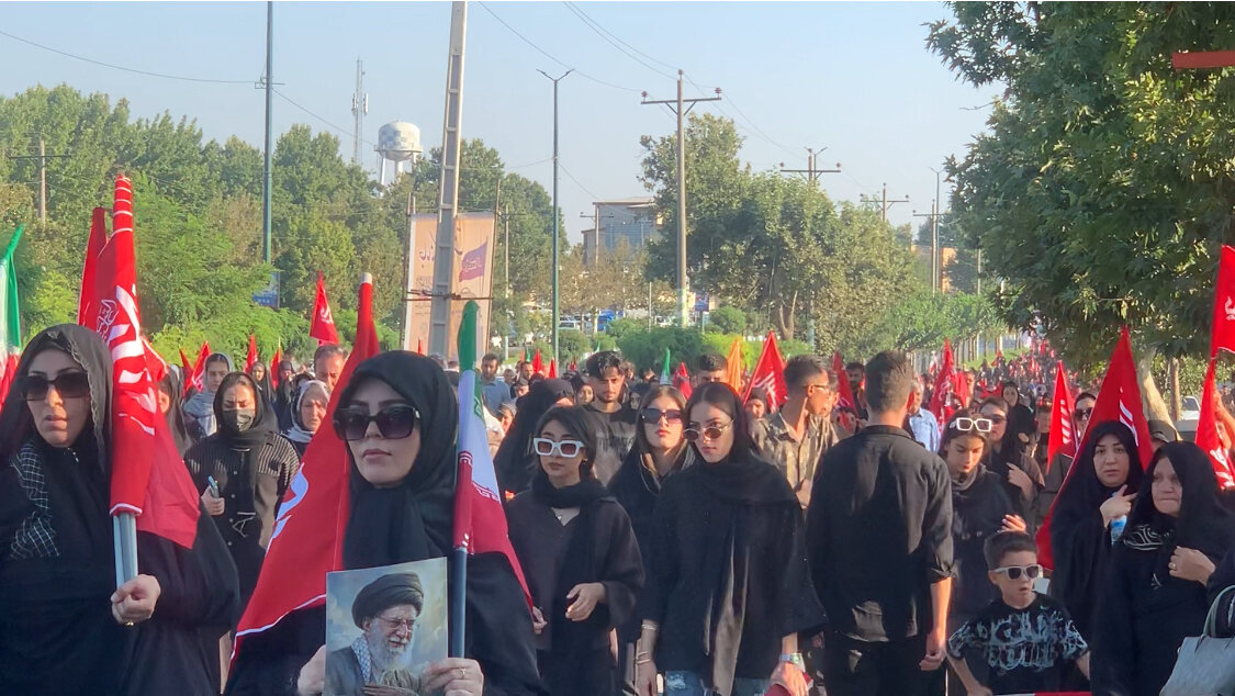 جلوههایی از حضور پرشور مردم ارومیه در آیین راهپیمایی جاماندگان اربعین