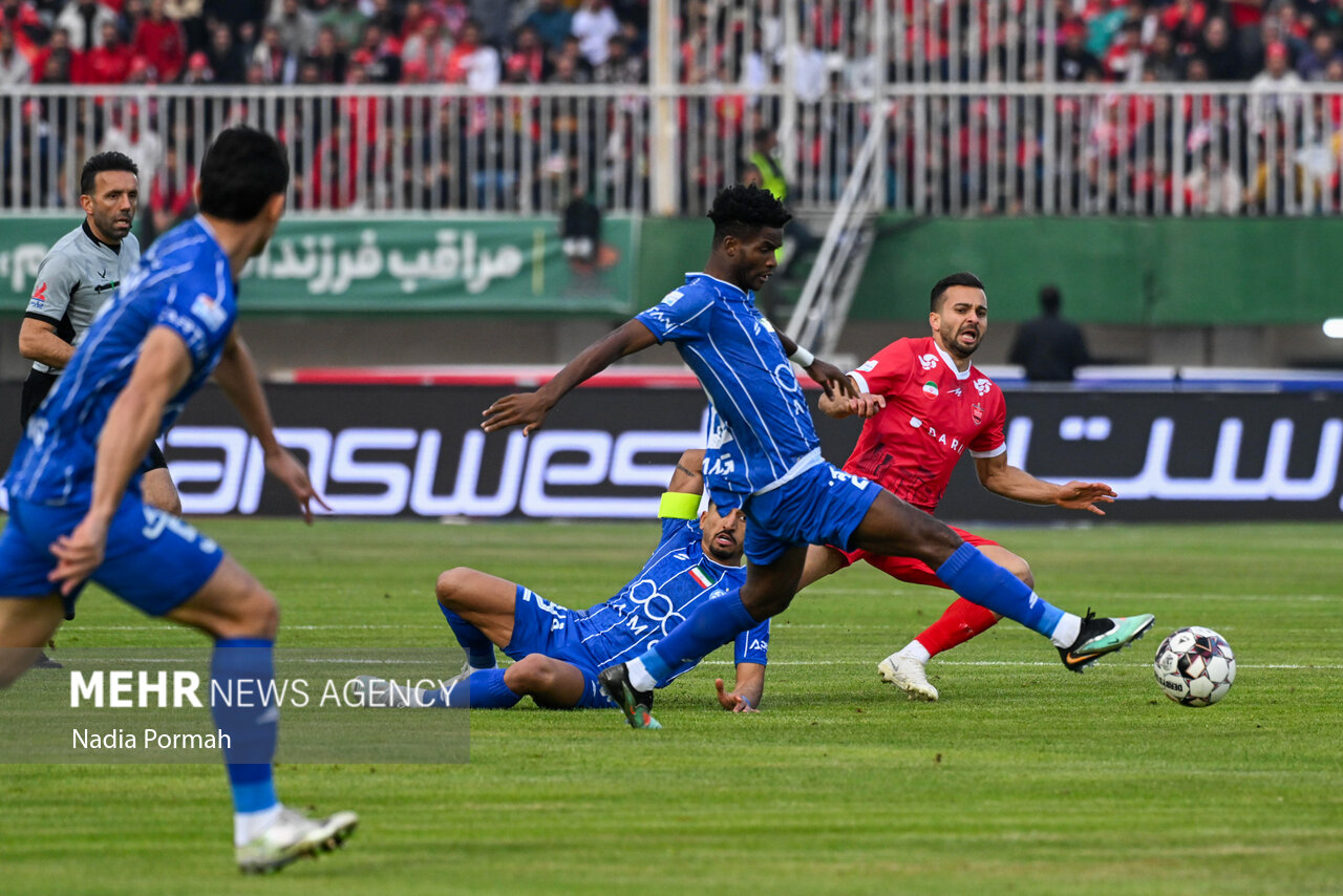 جنگ سهمیه آسیایی سرخابی بالا گرفت/ پرسپولیس آماده شکایت به AFC