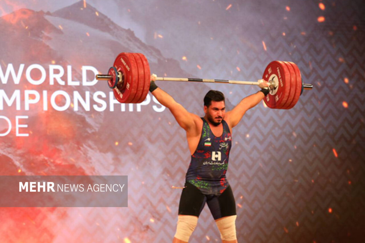 جوان ایرانی رکورد جهان را شکست/ علیرضا نصیری به مدال نقره رسید