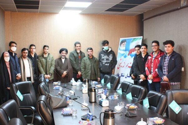 جوانان انقلابی پیش قراولان جنگ نرم با دشمن هستند