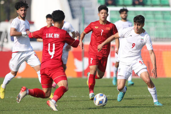 جوانان ایران از بازی مرگ زندگی ساختند/ صعود شیرین شاگردانمرفاوی