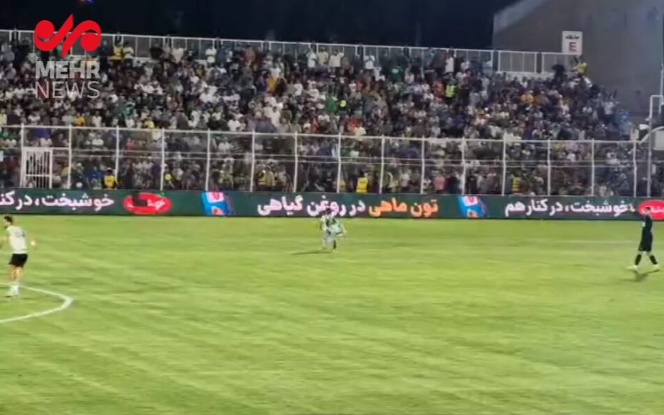 جیمی جامپ خردسال در بازی خیبر – پرسپولیس!