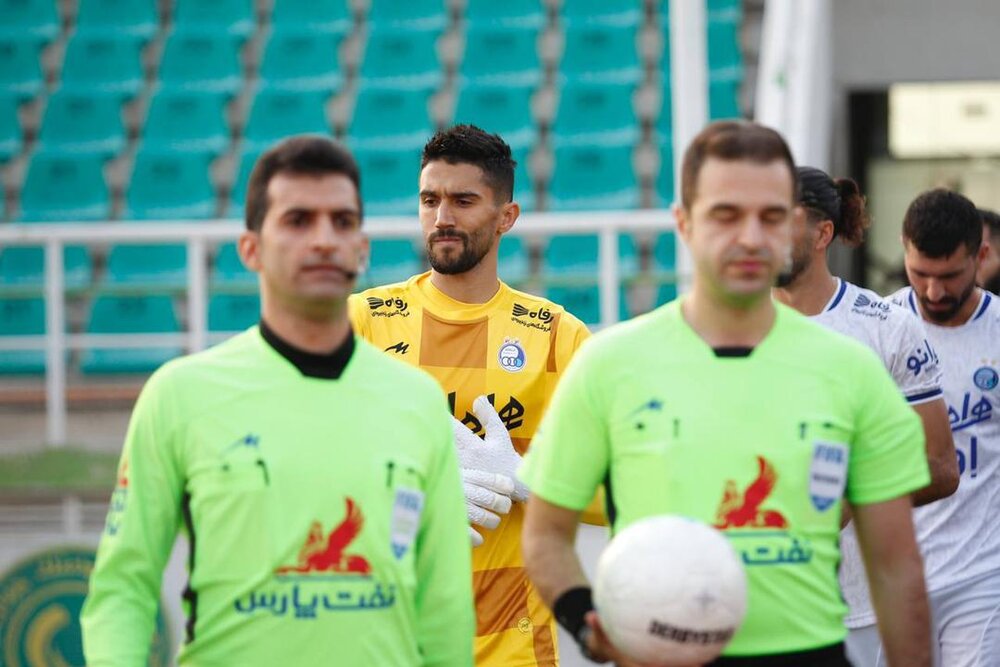 حاج ملک داور بازی استقلال/ پرسپولیس – نفت به پیام حیدریرسید