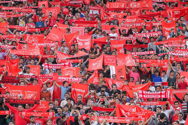 حال و هوای بیرون ورزشگاه یادگار امام تبریز