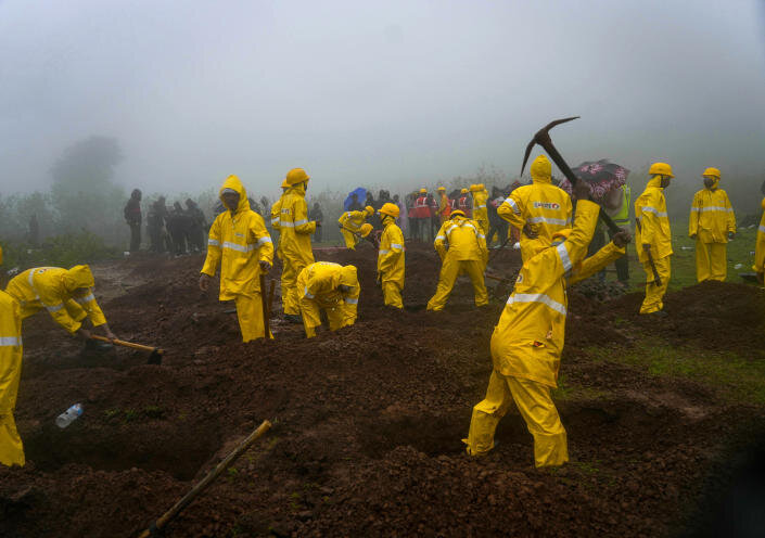 حداقل ۲۶ نفر به دلیل رانش زمین کشته شدند
